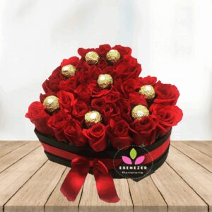 corazon de rosas con chocolates cali