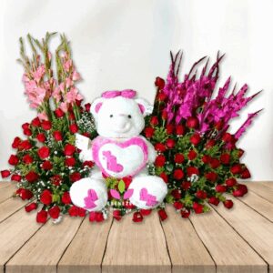 Arreglo floral con Oso