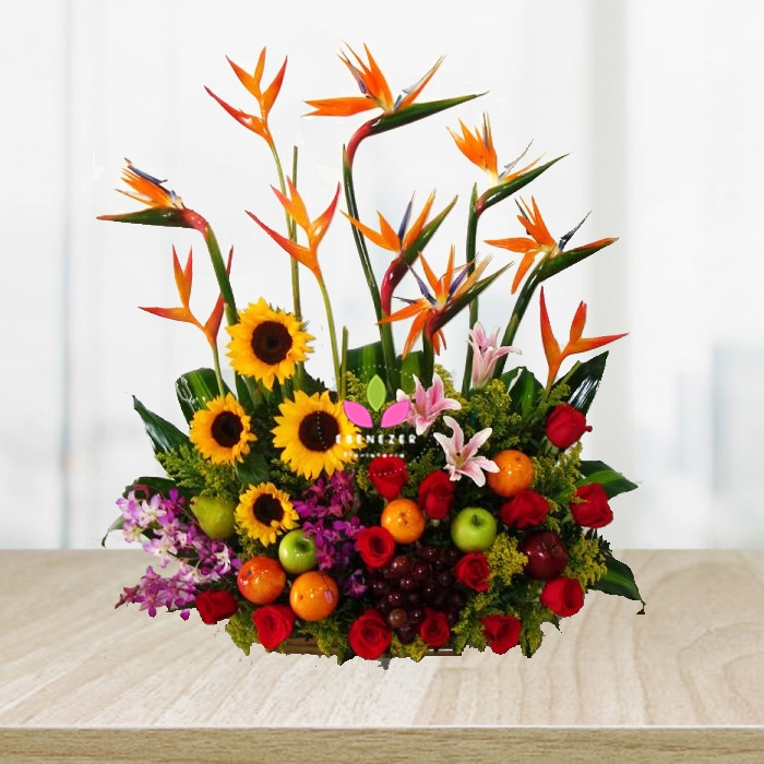 Arreglo floral con frutas Ref 115 1 Arreglo floral con frutas