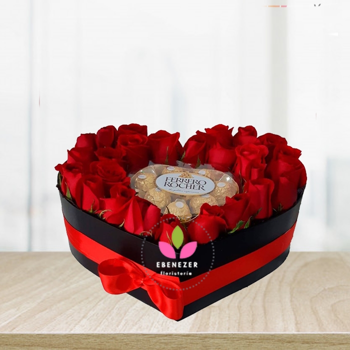 Corazon de rosas con chocolates Ferrero / floristerias en Cali 1 Corazon de rosas con chocolates Ferrero