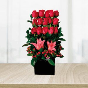 floristeria en cali. Arreglo floral con Rosas y lirios -