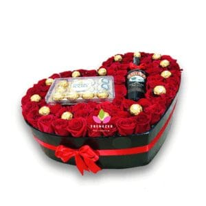 Corazon de Rosas con chocolates y baileys