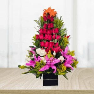 Arreglo floral cali con rosas y lirios