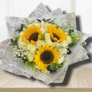 ramo de girasoles y rosas en cali
