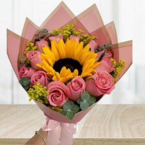 rosas rosadas con girasol